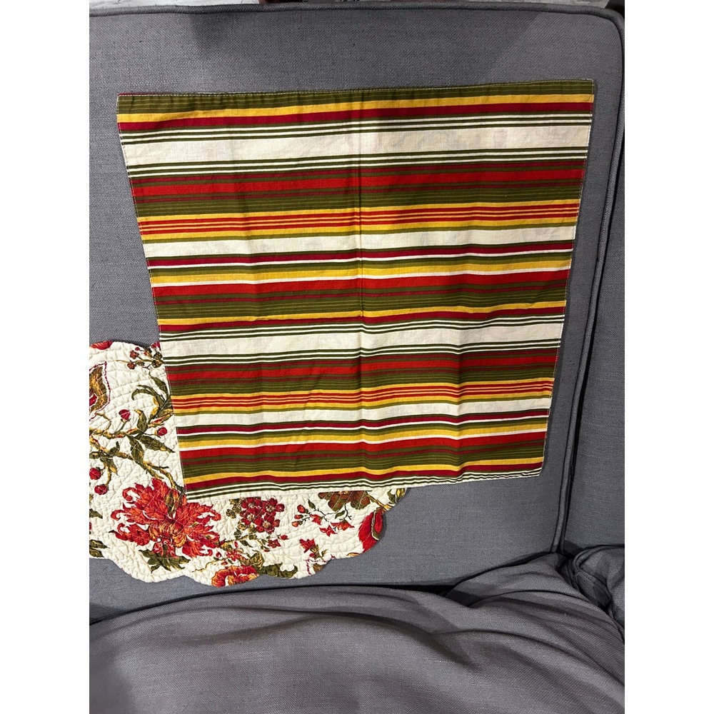 Reversible Quilted Floral Scalloped Placemats and Striped Napkins Set Autumnal - Picture 4 of 5